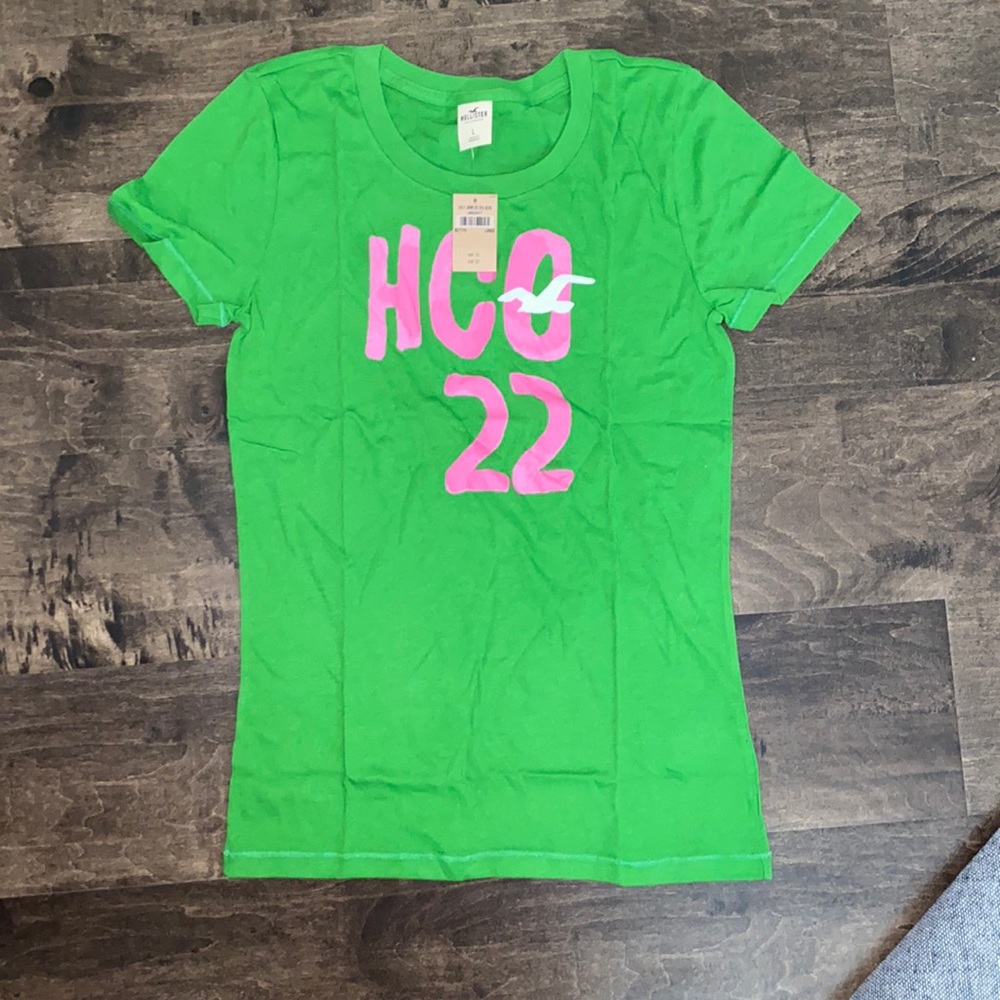 NWT HOLLISTER SHIRT